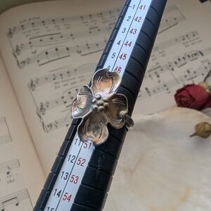 Art Nouveau Floral Ring Stamped Nye Size 5